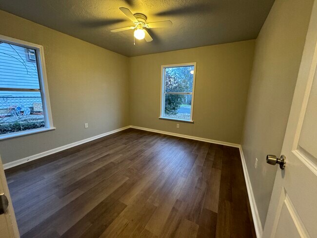 Building Photo - 1107 Williamson Dr