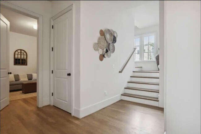 Foto del edificio - 684 Fraser St SE