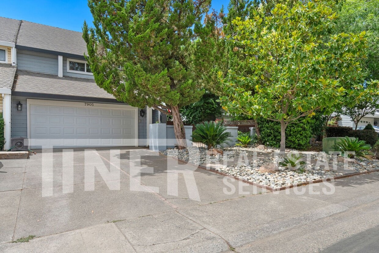 Primary Photo - 7905 Sawgrass Cir