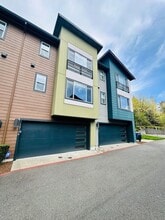 Building Photo - 13146 83rd Ln S