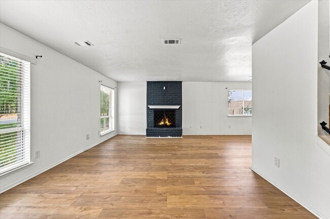 Building Photo - 44 S Waxberry Rd