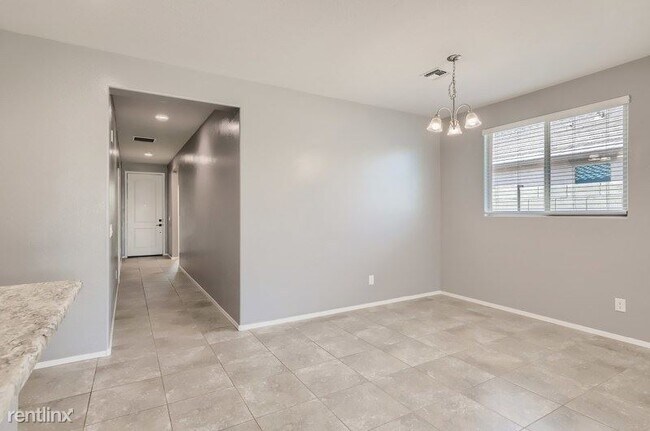 Building Photo - 4 br, 2 bath House - 18236 W Robin Lane