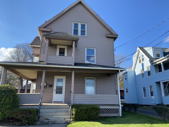 Building Photo - 1310 Stanley St