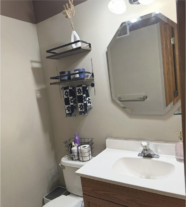 Building Photo - 15872 Fleet Trail