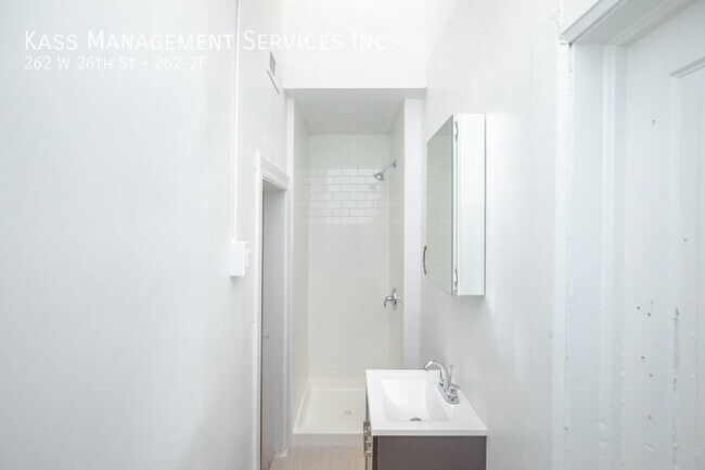 Foto del edificio - 262 W 26th St