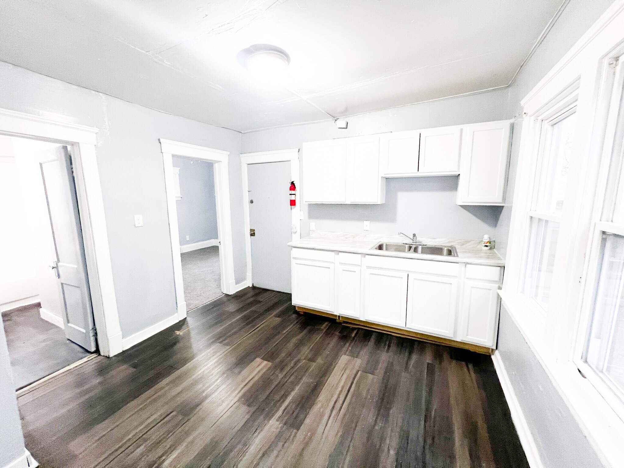 13508 Benwood Ave Cleveland, OH 44105 – photo 5