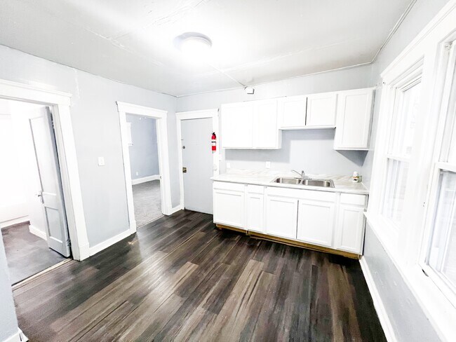 Foto del edificio - 13508 Benwood Ave