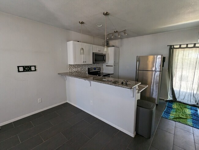Foto del edificio - 2147 E Roosevelt St