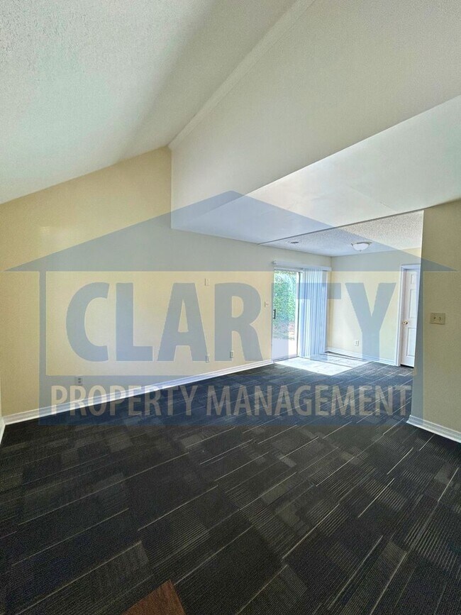 Foto del edificio - Location! Location! Location!