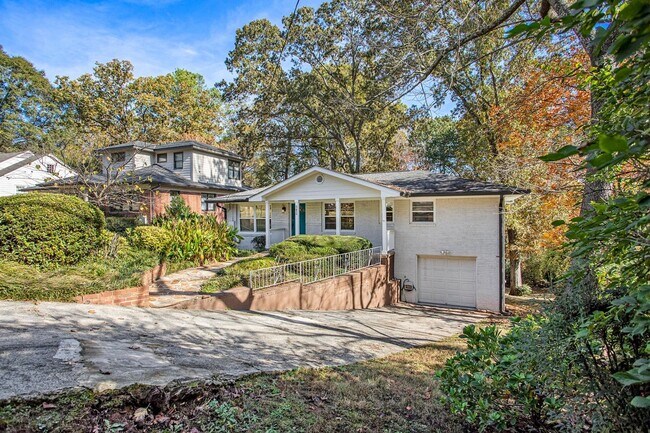 Building Photo - Charming 3BR House in Decatur