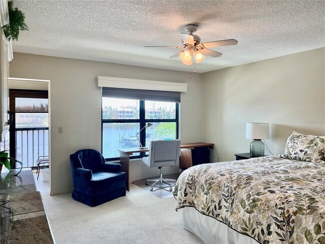 Foto del edificio - 3235 Sugarloaf Key Rd