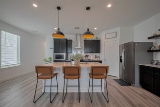 Building Photo - 3113 Crown Gate Dr