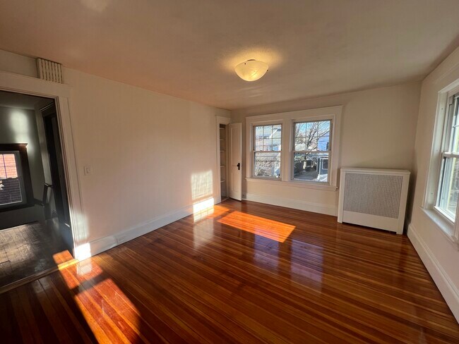 Foto del edificio - 68 Winsor Ave
