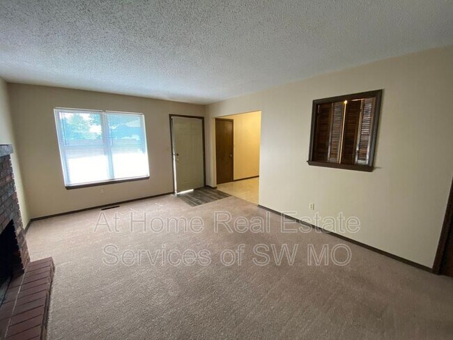 Building Photo - 1036 S Lexington Ave
