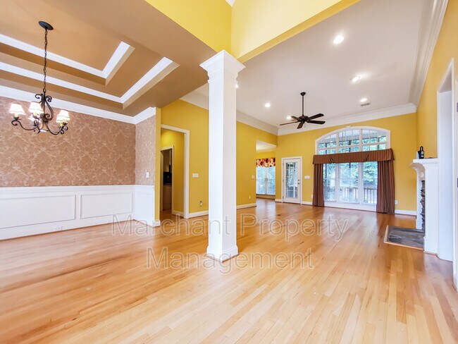 Building Photo - 244 Chancellors Park Ct