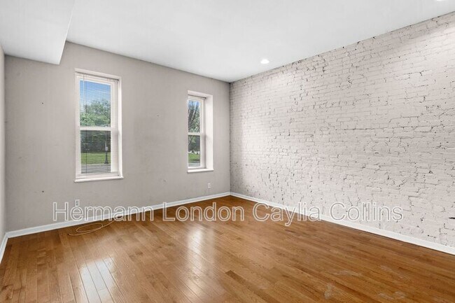 Foto del edificio - 1708 S Tucker Blvd