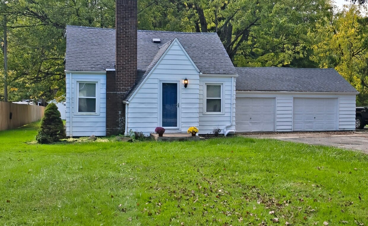 Primary Photo - 4495 New Rd