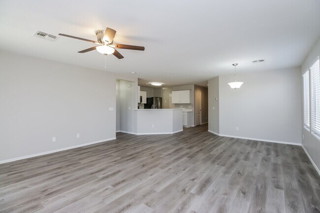 Foto del edificio - 38059 N Carolina Ave