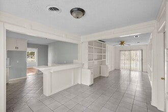 Building Photo - 7450 Lakewood Dr