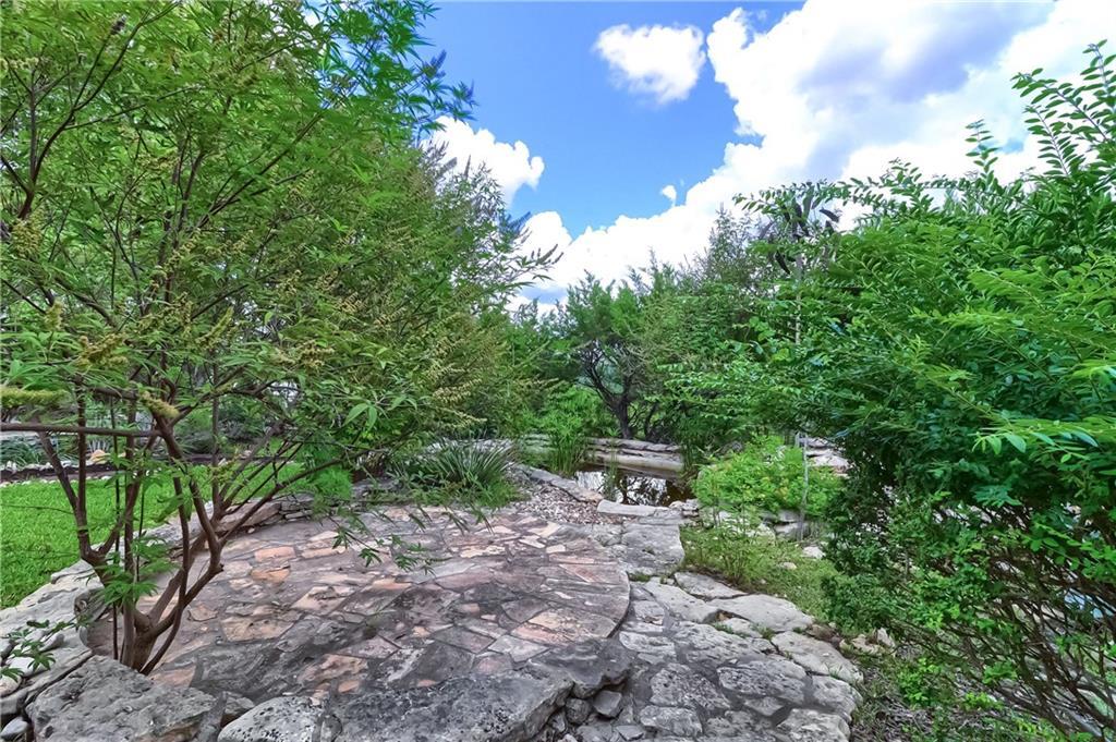 Primary Photo - 59 Saddle Rock Ridge St