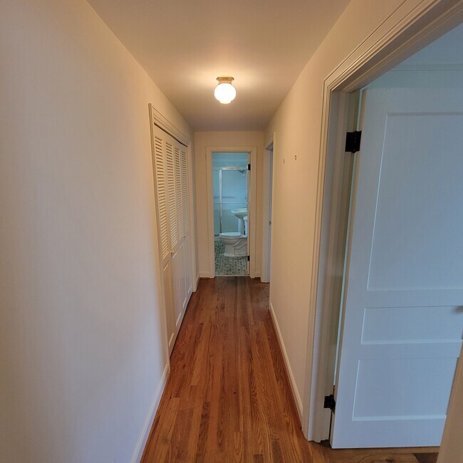 Foto del edificio - 655 E 20th St