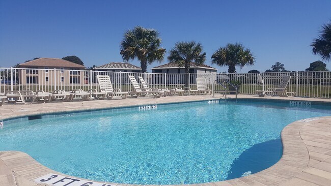 Palmesta Pool - 27470 Palmesta Circle, Unit 30