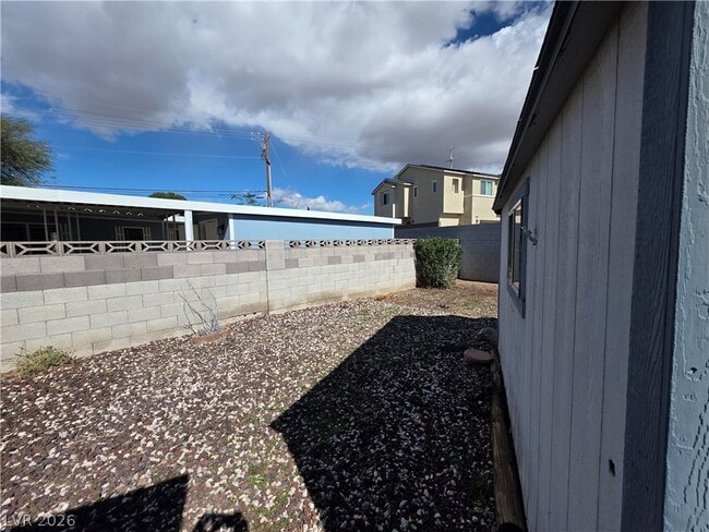 Building Photo - 2916 Gavilan Ln