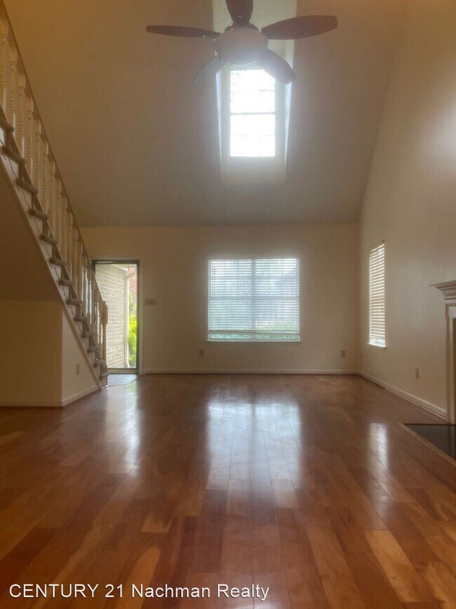 Building Photo - 3 br, 2 bath House - 151 Loch Circle