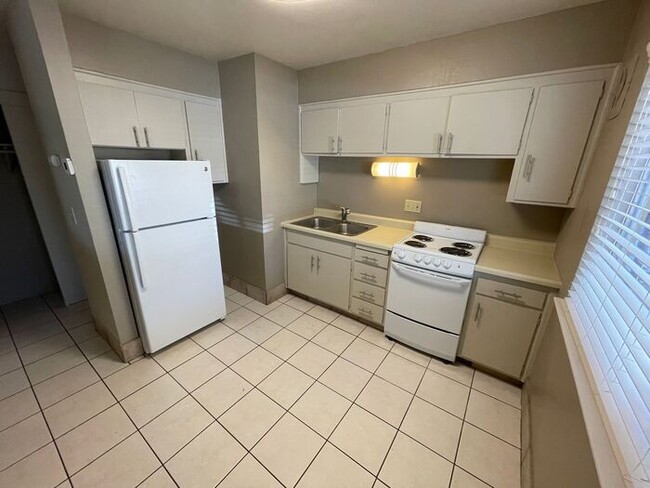 Foto del edificio - 3742 4th Ave