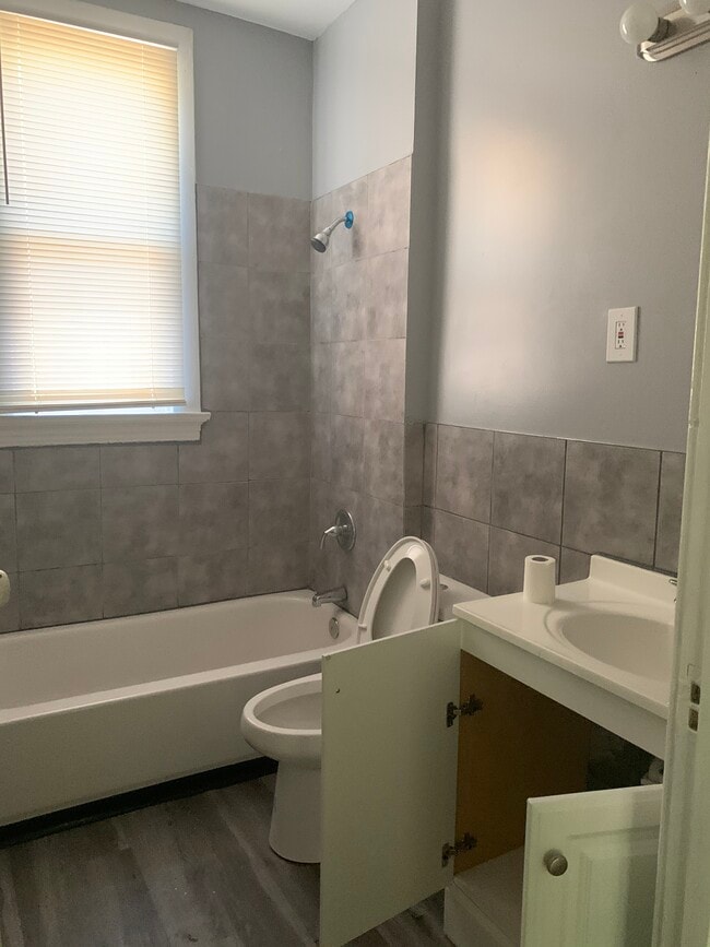 Bathroom - 5030 Genevieve Ave