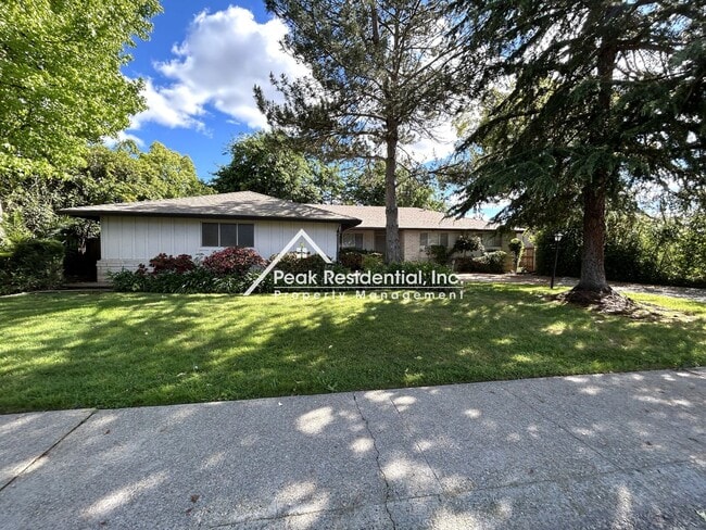 Building Photo - Wonderful 4bd/2ba Fair Oaks Home!