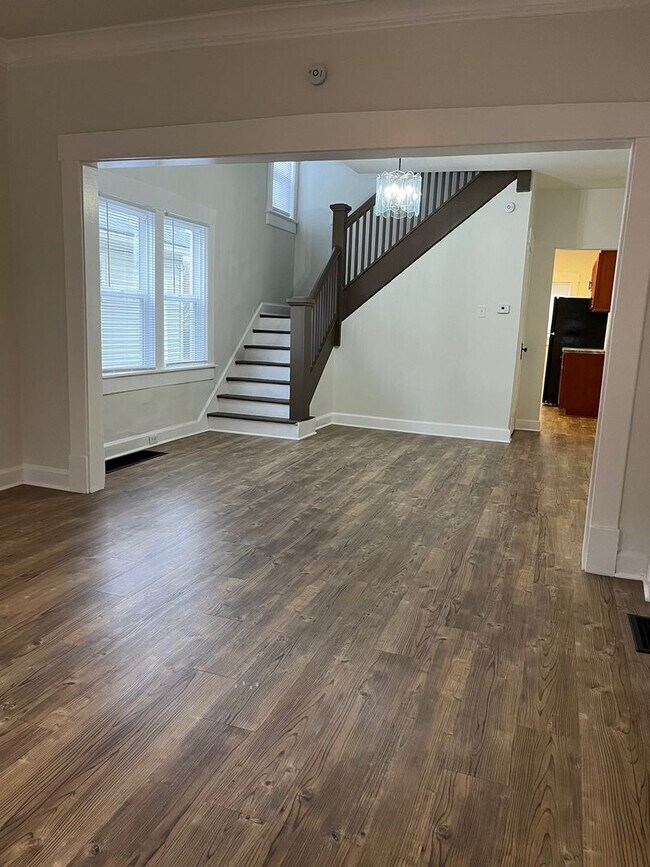 Photo - Historic Garfield Park Hervey Street Charmer! House