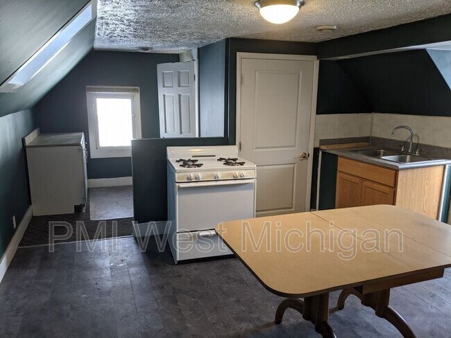 Foto del edificio - 925 Dayton St SW