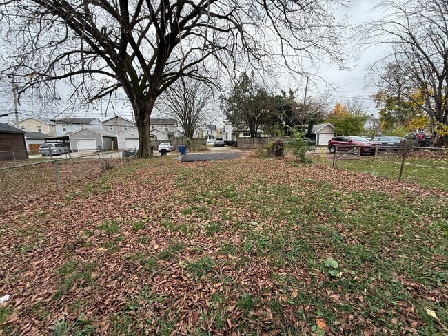 Building Photo - 975-977_MILLER AVE