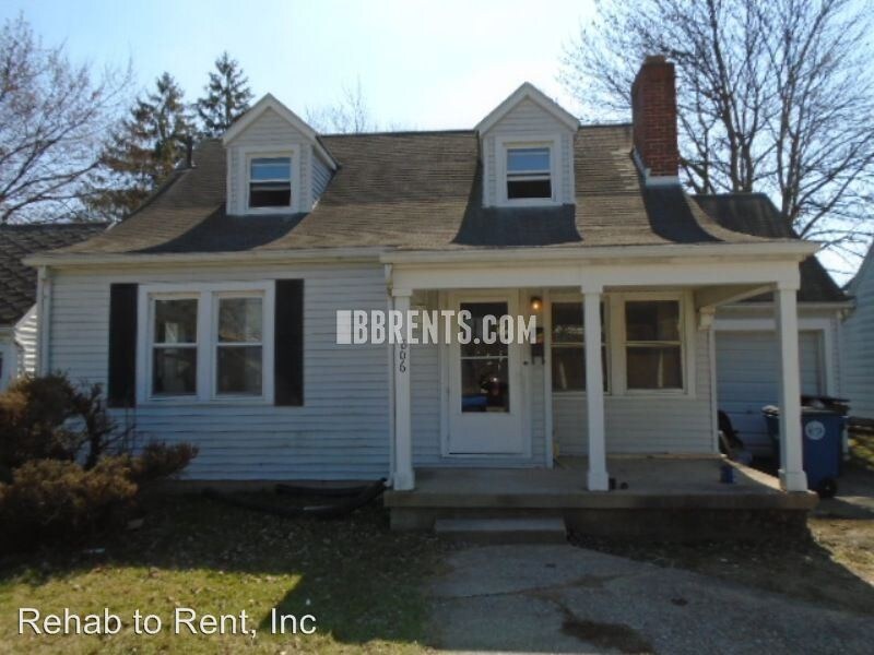 Primary Photo - 806 W Hillcrest Ave