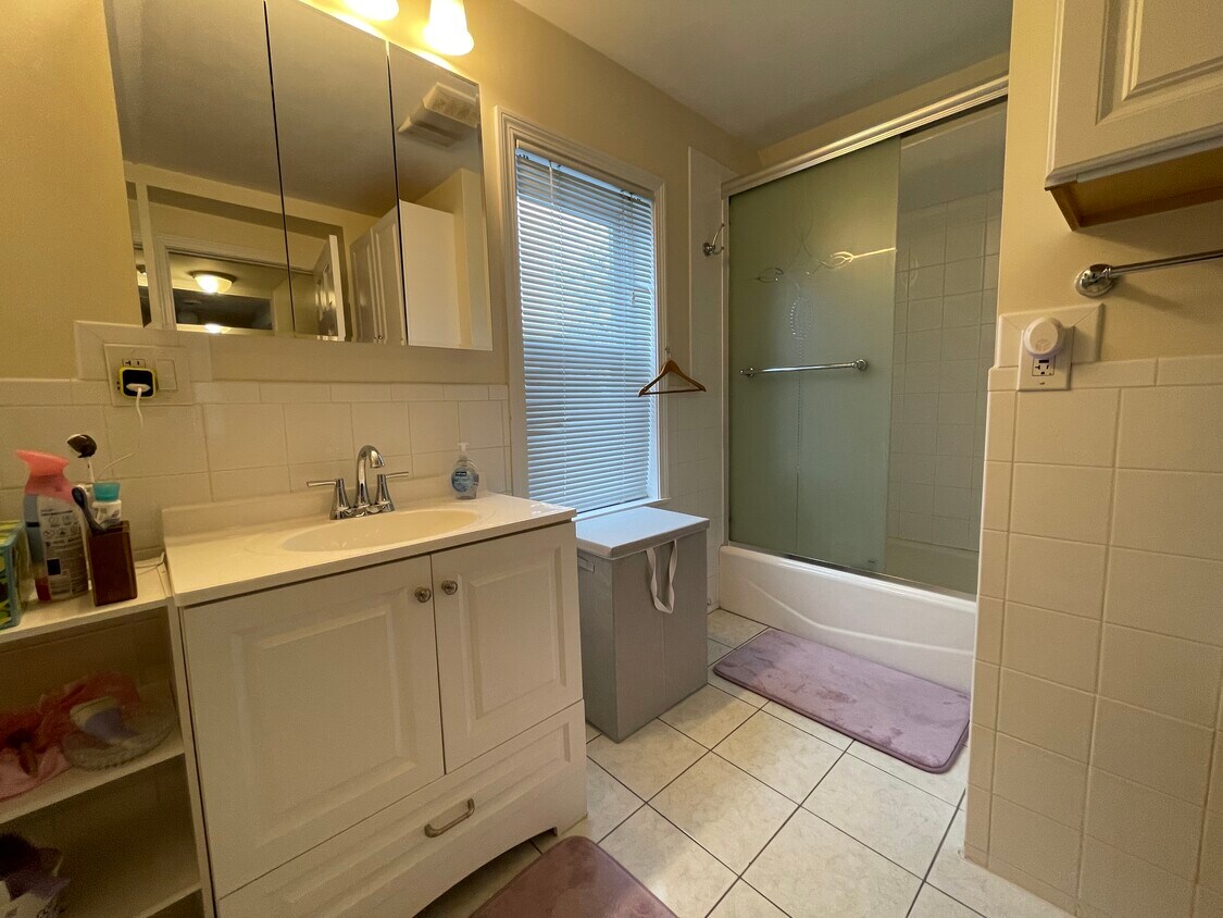 Foto principal - 63 Fairbanks St