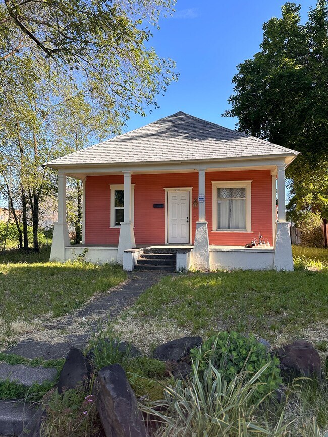 Foto del edificio - 2013 E 1st Ave