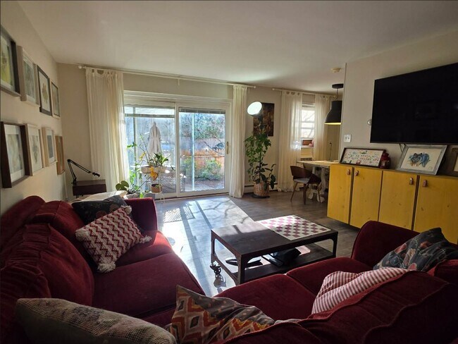 Foto del edificio - 412 N Wayne Ave