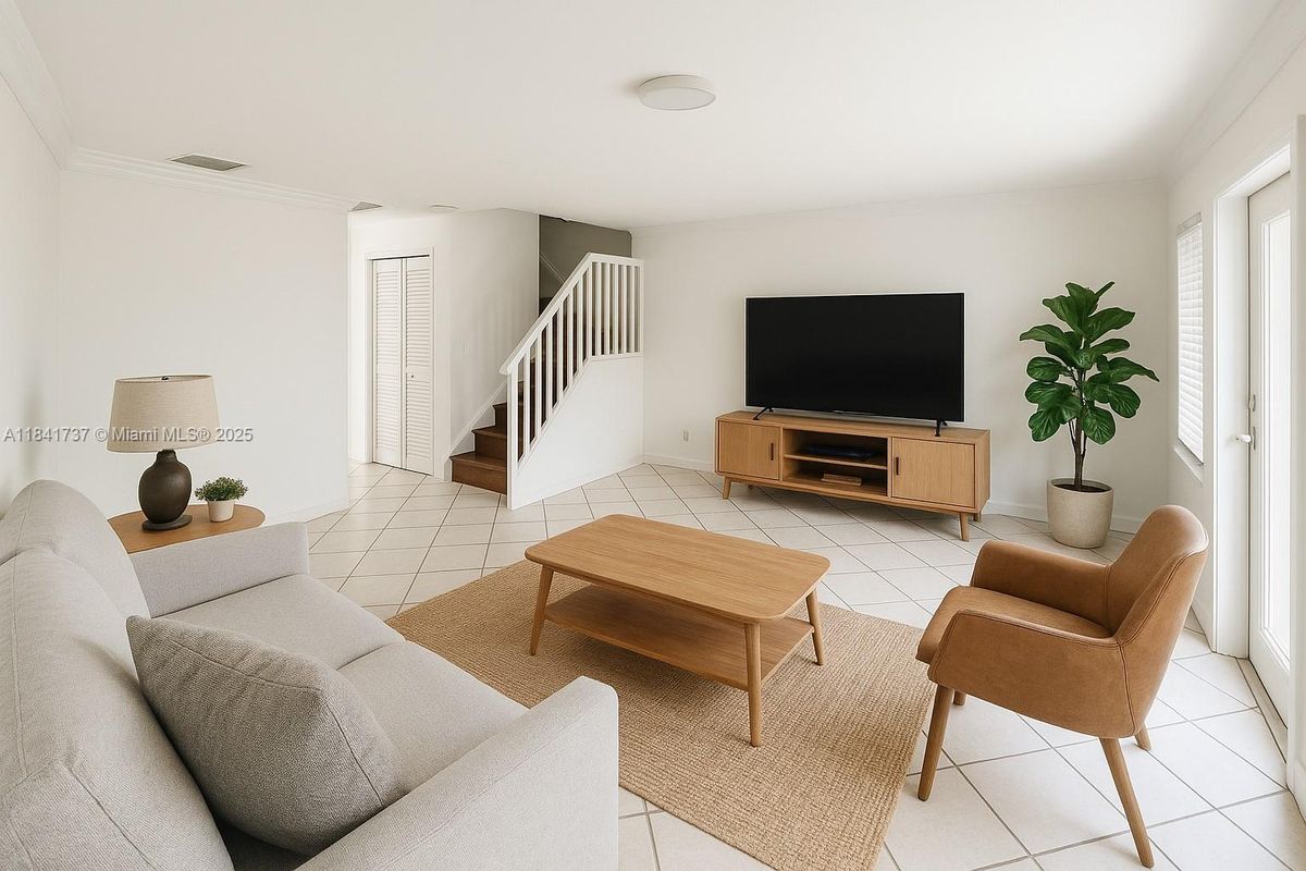 Foto principal - 5565 SW 43rd St