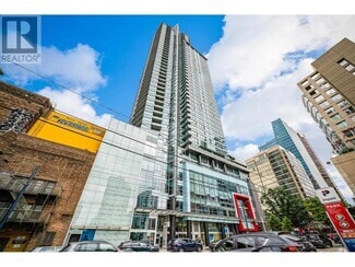 Building Photo - 833 Seymour St