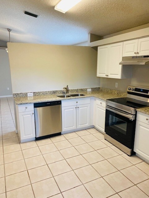 Foto del edificio - ***MOVE IN SPECIAL*** East Orlando Close t...