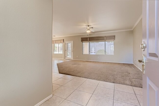 Building Photo - MONROE MODEL!  ALL APPLIANCES INCLUDED, FU...