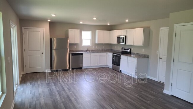 Building Photo - 1735 Hannah Ct