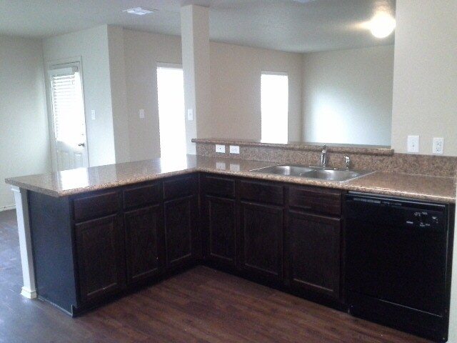 Building Photo - Aspen Park West - 3002 Aspen Meadow, San A...
