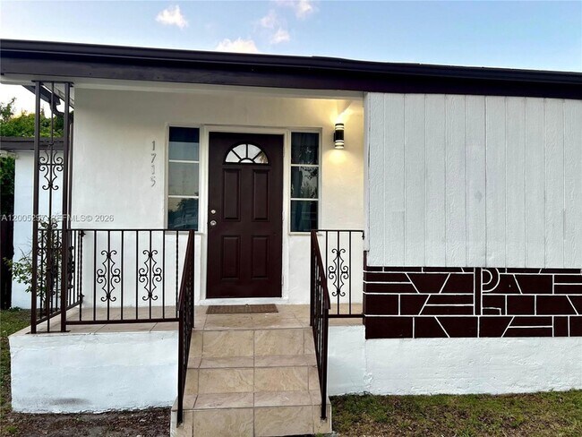 Building Photo - 1715 NW 180th Terrace
