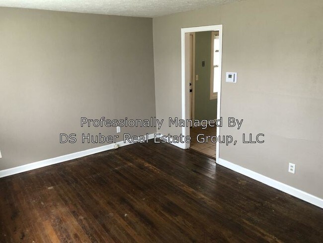 Building Photo - 1218 Victoria Dr
