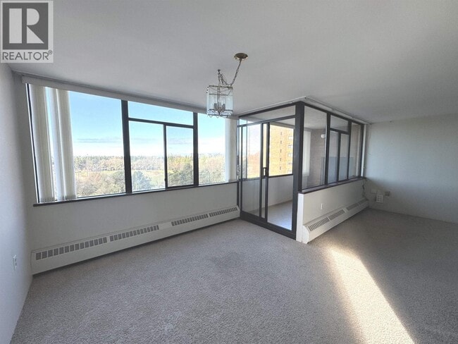 Building Photo - 6651 Minoru Blvd