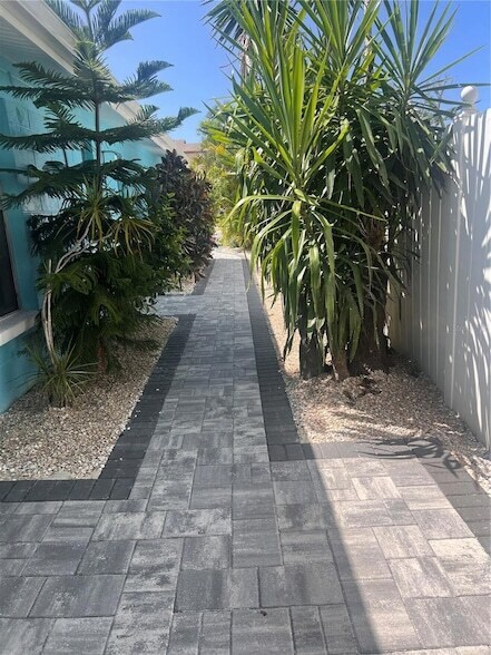 Foto del edificio - 40 82nd Ave