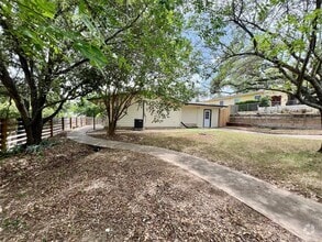 Building Photo - 401 Philco Dr