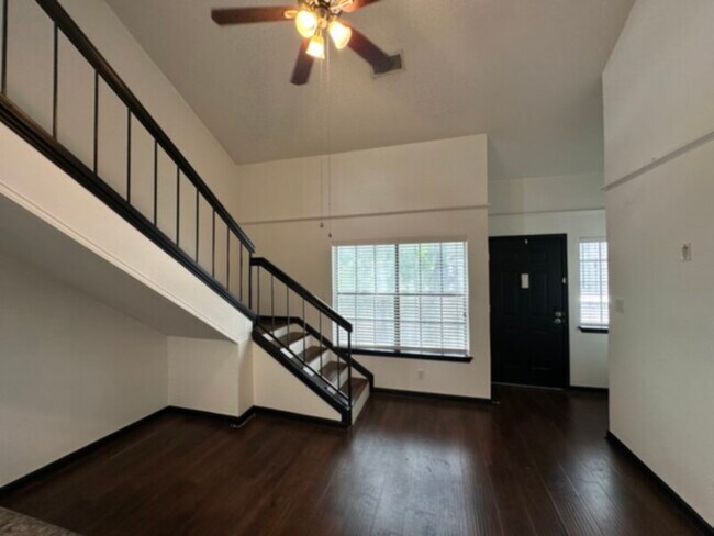 Foto del edificio - 11610 Vance Jackson Rd